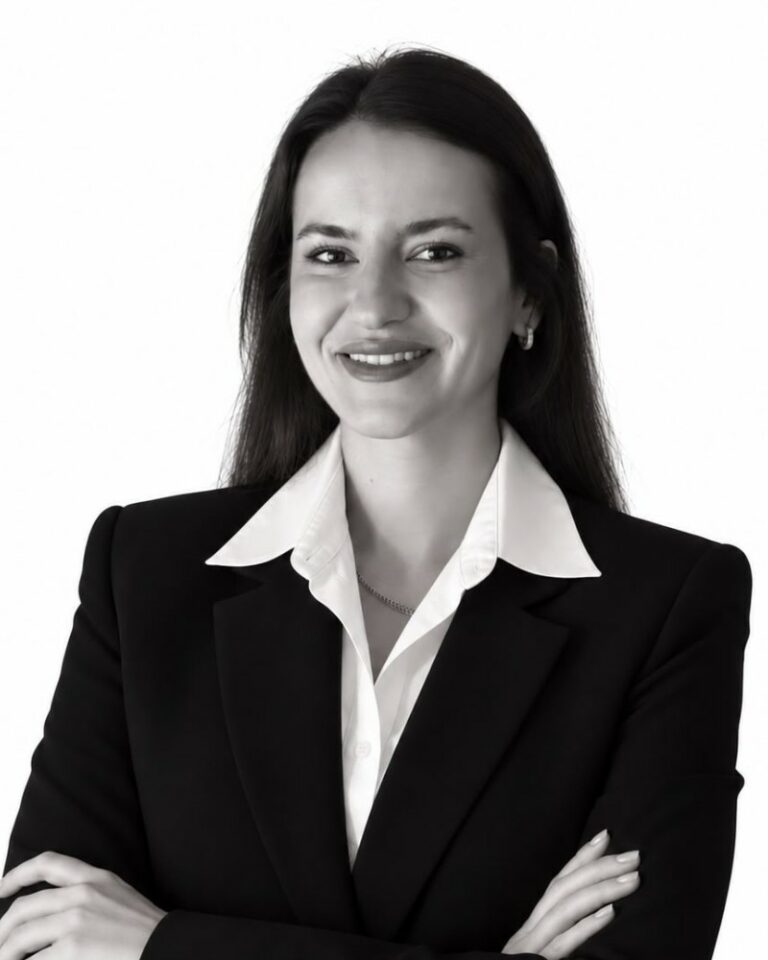 Senem Kavrar